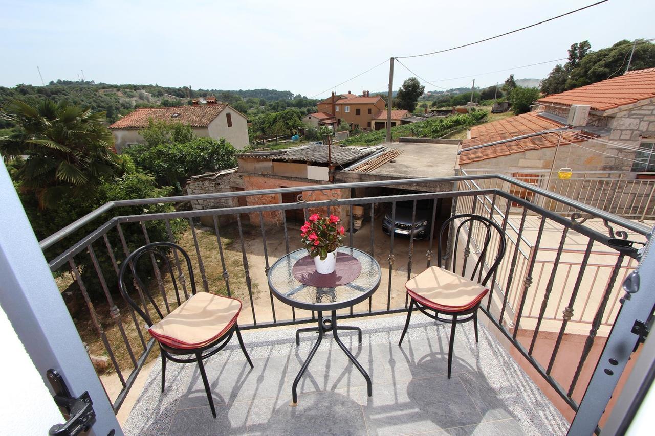 Apartment Mondelaco Rovinj Exterior photo