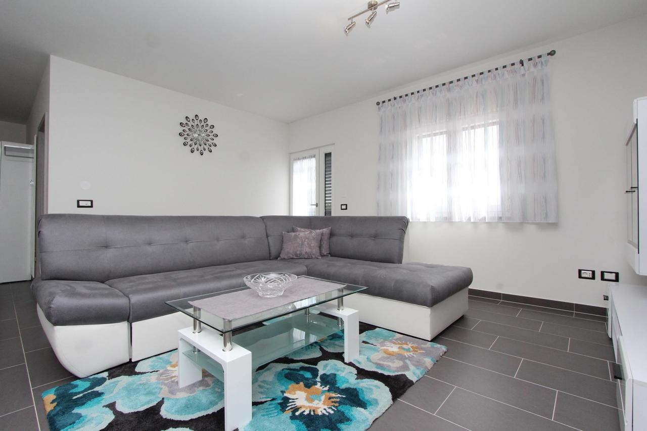 Apartment Mondelaco Rovinj Exterior photo