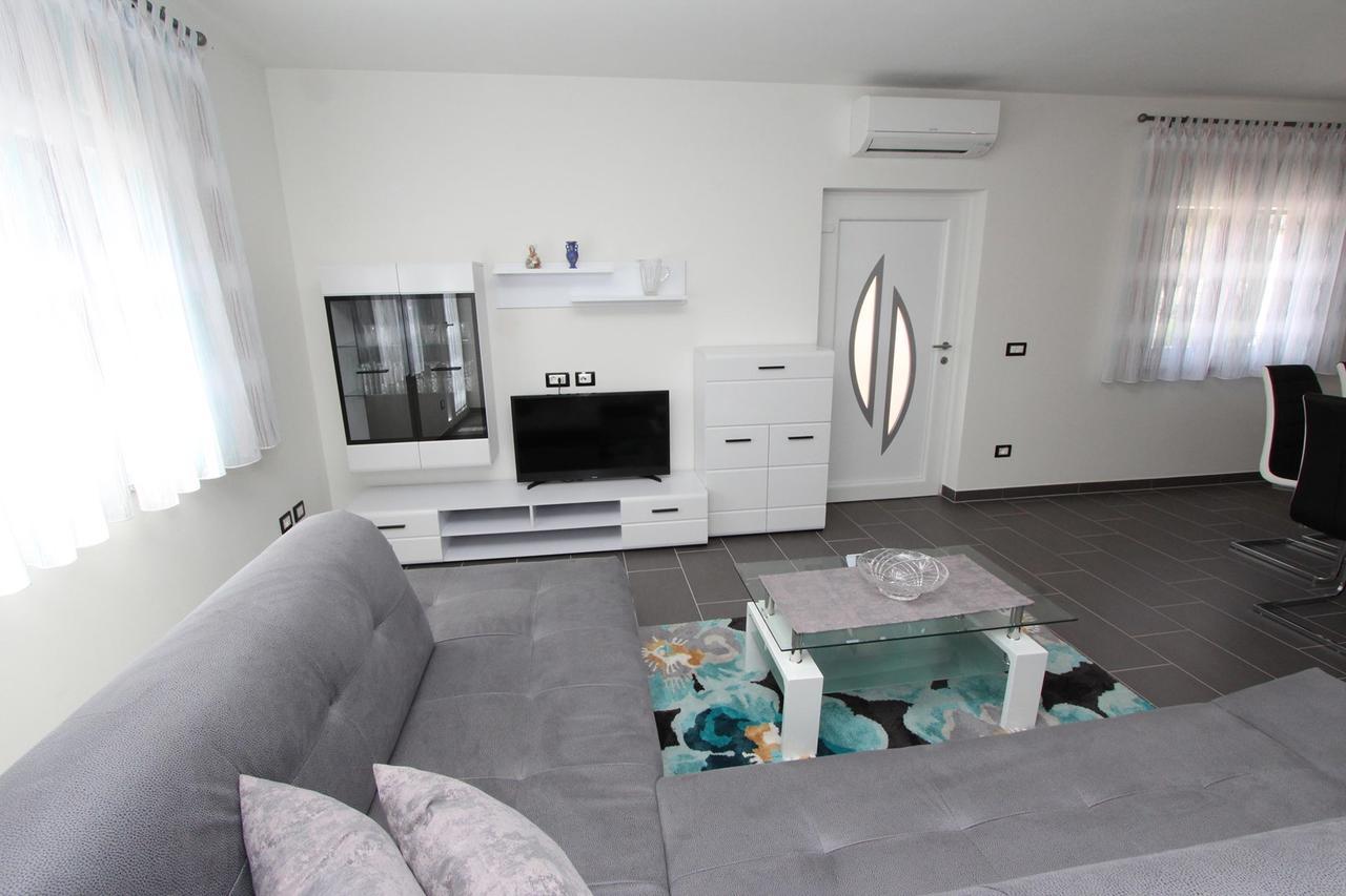 Apartment Mondelaco Rovinj Exterior photo